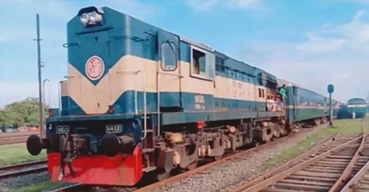 গাজীপুরে ট্রেনে কাটা পড়ে নিহত ৩ নারী