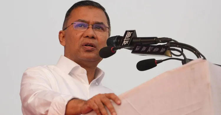 হাদির করব জিয়ারত করতে যাবেন তারেক রহমান