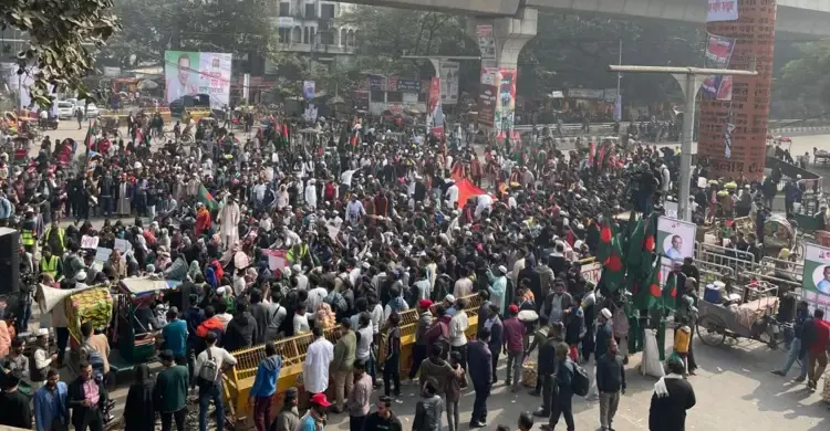 ফের শাহবাগে অবস্থান ইনকিলাব মঞ্চের