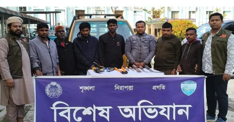 কুমিল্লা অস্ত্রসহ ৭ আন্তঃজেলা ডাকাত সর্দার গ্রেফতার