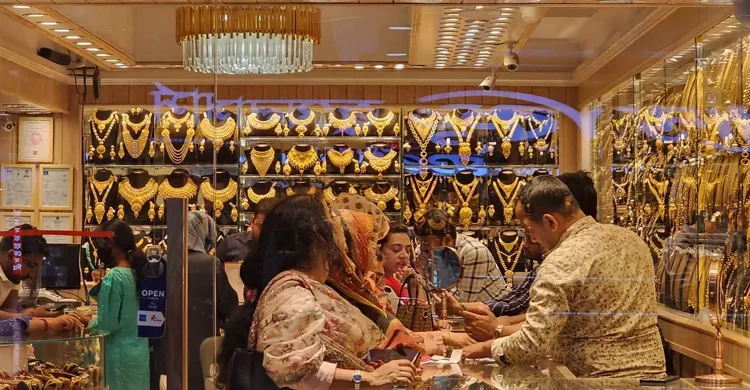 স্বর্ণের দাম ভরিতে কমল আড়াই হাজার টাকা