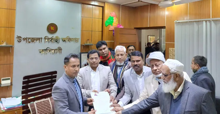 আওয়ামী লীগের ঘাঁটিতে বিএনপি-জামায়াতসহ ৩৮ প্রার্থীর মনোনয়ন জমা