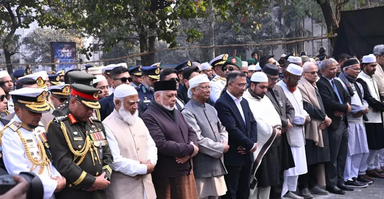 খালেদা জিয়ার জানাজায় প্রধান উপদেষ্টাসহ দেশবিদেশের যারা ছিলেন