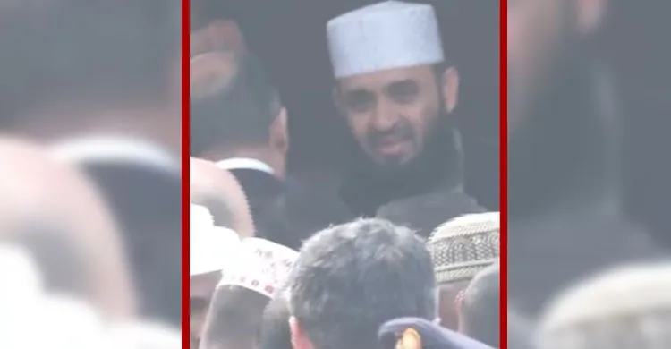 খালেদা জিয়ার কফিন কাঁধে তুললেন ড. মিজানুর রহমান আজহারী