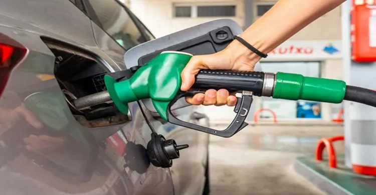 জানুয়ারিতে জ্বালানি তেলের দাম কমল