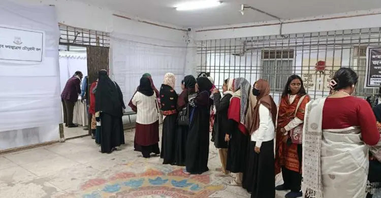 জকসু নির্বাচনের ভোটগ্রহণ চলছে