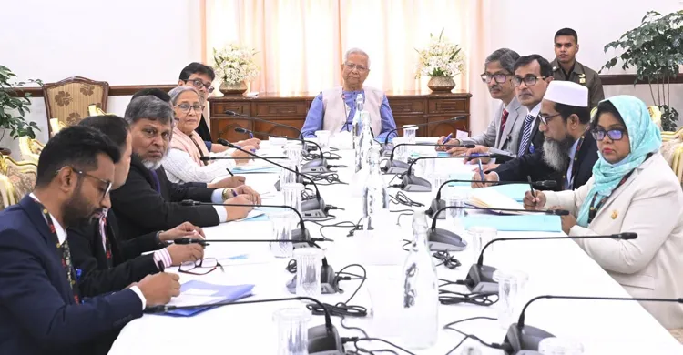 গভীর সমুদ্রে গবেষণা ও সমস্যা চিহ্নিত করতে গুরুত্বারোপ প্রধান উপদেষ্টার