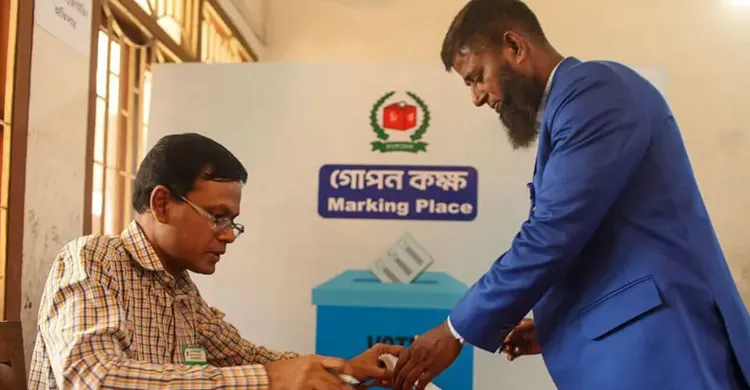 মনোনয়নপত্র বাছাইয়ে নির্বাচনী কর্মকর্তাদের বিরুদ্ধে নানা অভিযোগ