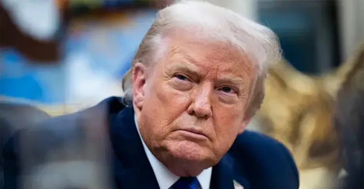 ইরানে হামলার ব্যাপারে ‘সিরিয়াসলি’ ভাবছেন ট্রাম্প