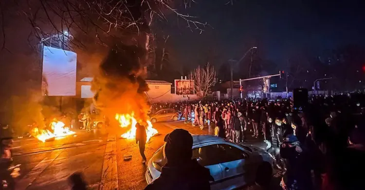 সহিংস বিক্ষোভে ইরানে রক্তপাত, চিকিৎসায় হিমশিম খাচ্ছেন হাসপাতালগুলো