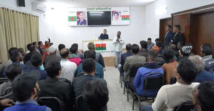 রিকশা ও অটোচালকদের কষ্টের কথা শুনলেন তারেক রহমান