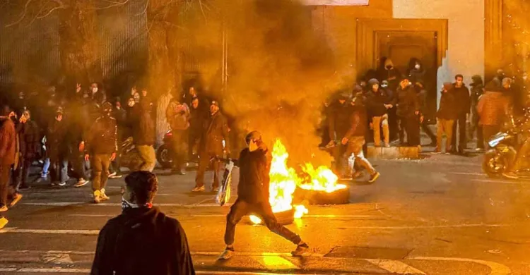 ইরানে বিক্ষোভকারীদের আত্মসমর্পণে তিন দিনের আল্টিমেটাম