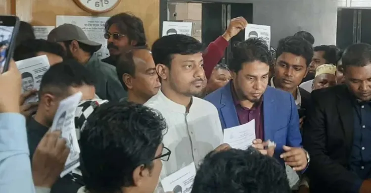 ‘কড়াইল বস্তিতে ফ্ল্যাটের প্রতিশ্রুতি অবাস্তব, ইসির ভূমিকা প্রশ্নবিদ্ধ’