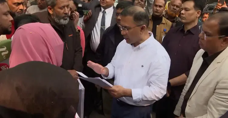 মাইলস্টোন ট্র্যাজেডিতে হতাহতদের পরিবারের সঙ্গে সাক্ষাৎ তারেক রহমানের