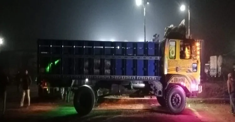 র‌্যাব অভিযানে সরাইলে আড়াই মন গাঁজাসহ তিন মাদক কারবারি গ্রেপ্তার, ট্রাক জব্দ