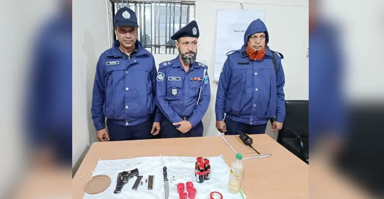 কাপাসিয়ায় যৌথবাহিনীর অভিযানে আগ্নেয়াস্ত্র ও পেট্রোল বোমা উদ্ধার