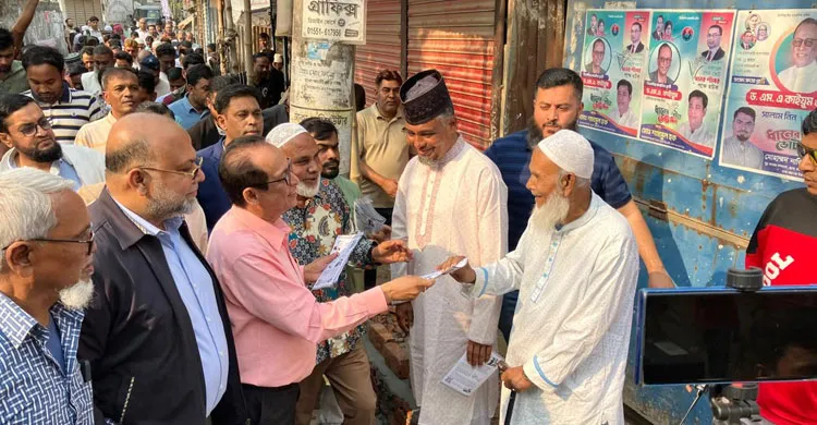 গণসংযোগে জনতার প্রত্যাশা, পরিবর্তনের প্রতিশ্রুতি ড. এম এ কাইয়ুমের