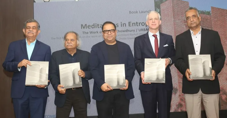 জলবায়ু ও স্মৃতির প্রেক্ষাপটে স্থাপত্যচিন্তা: কাশেফ চৌধুরীর নতুন মনোগ্রাফ উন্মোচন