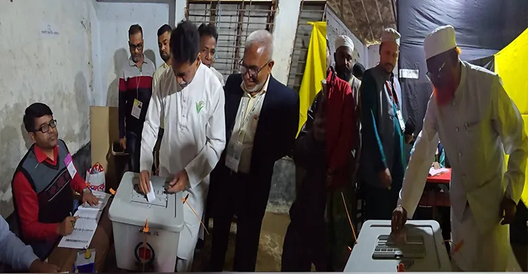 নরসিংদীতে নিশ্ছিদ্র নিরাপত্তা ও শান্তিপূর্ণভাবে শেষ হলো ভোটগ্রহণ