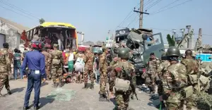 ময়মনসিংহে সেনাবাহিনীর ট্রাক-বাস সংঘর্ষে নিহত ২, আহত ১০