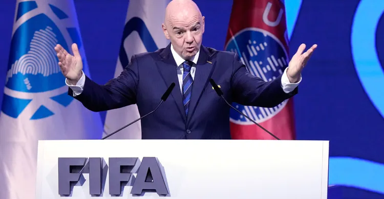 ভিনিসিয়ুসের প্রতি বর্ণবাদী আচরণে ক্ষুব্ধ ইনফান্তিনো, দায়ীদের বিরুদ্ধে ব্যবস্থা নেওয়ার আহ্বান