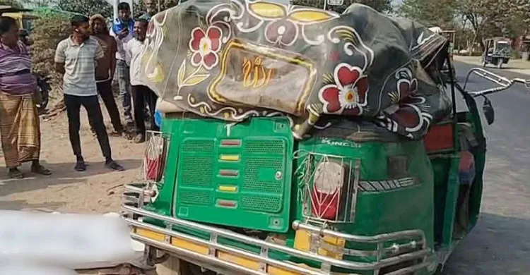 কুষ্টিয়ায় ট্রাক–অটোরিকশার মুখোমুখি সংঘর্ষে নিহত ৫