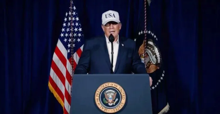 ইরানি জনগণকে ক্ষমতা দখলের আহ্বান জানালেন ট্রাম্প