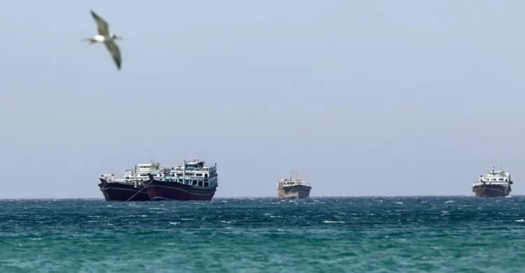 হরমুজ প্রণালী বন্ধ করে দিলো ইরান