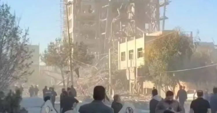 ইরানে সর্বোচ্চ নেতা নির্বাচনের পরিষদ ভবনে হামলা