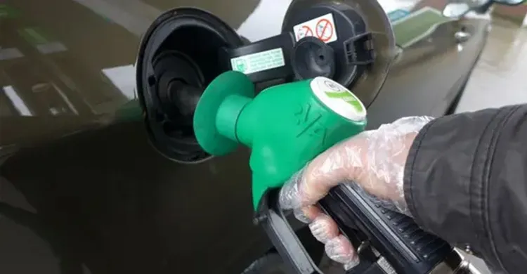 বিশ্ববাজারে তেলের দাম ব্যারেলপ্রতি ১৫০ ডলার ছুঁতে পারে