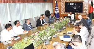 সাগরে ভাসছে চট্টগ্রাম বন্দরের জ্বালানিবাহী ১৪ জাহাজ