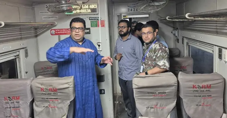 চলন্ত ট্রেনে প্রথমবার চালু স্টারলিংক ইন্টারনেট