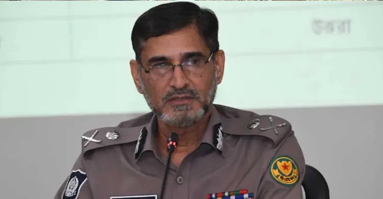 অপরিচিত ব্যক্তির আনাগোনা দেখলে পুলিশকে জানানোর নির্দেশ ডিএমপি কমিশনারের