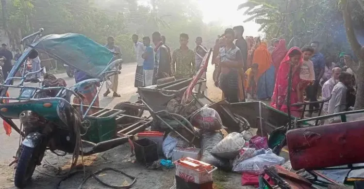 ট্রাক-ইজিবাইকের মুখোমুখি সংঘর্ষে নিহত তিন, আহত ৪