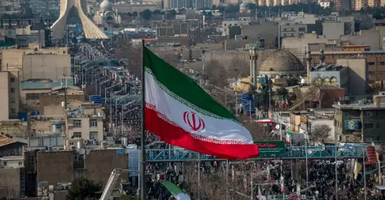 ইরানের সশস্ত্র বাহিনী: ‘পূর্ণাঙ্গ বিজয় না আসা পর্যন্ত লড়াই চলবে’