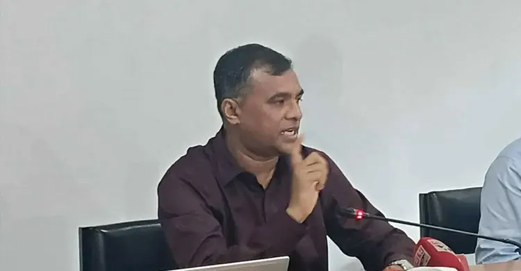 ‘উদ্বিগ্ন হওয়ার কারণ নেই, তেলের পর্যাপ্ত মজুত রয়েছে’