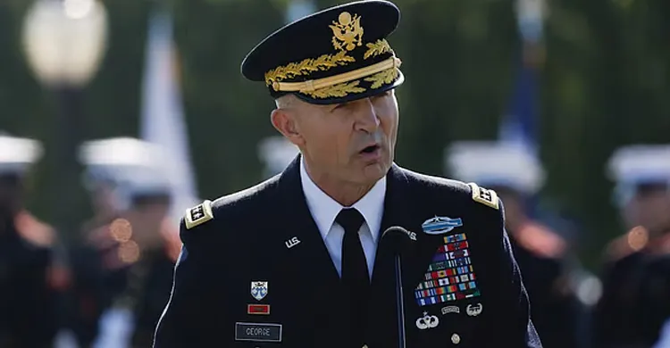 মার্কিন সেনাপ্রধান জেনারেল র‌্যান্ডি জর্জ বরখাস্ত