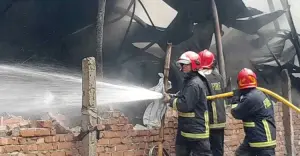 কেরানীগঞ্জে গ্যাস লাইটার কারখানায় অগ্নিকাণ্ড: ৫ জনের মরদেহ উদ্ধার