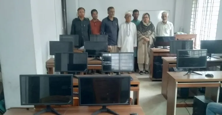 মানিকনগর আইডিয়াল বিএম কলেজে ফ্রি কম্পিউটার প্রশিক্ষণ সেন্টার উদ্বোধন