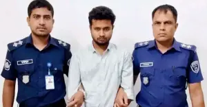 ভূয়া তান্ত্রিকের ফাঁদে কিশোরী, ৬৪ লাখ টাকার স্বর্ণালংকারসহ গ্রেফতার ৩
