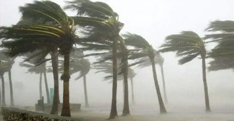 সারাদেশে ঝড়ো হাওয়াসহ বজ্রবৃষ্টির সম্ভাবনা, বাড়তে পারে তাপমাত্রা