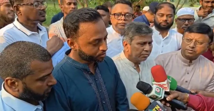 শাহবাগের সেই অসহায় গোলাপিকে নতুন বাড়ি দিলেন প্রধানমন্ত্রী তারেক রহমান