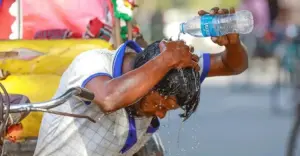 দেশজুড়ে ভ্যাপসা গরম, জনজীবন বিপর্যস্ত