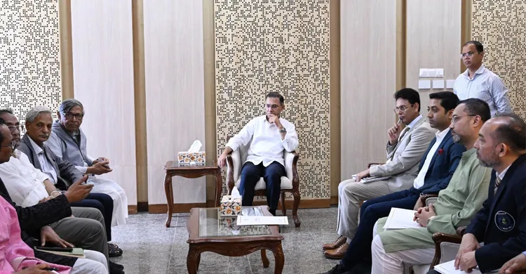 প্রধানমন্ত্রীর সাথে শিক্ষা সংস্কৃতি মন্ত্রণালয় ও বিশ্ব সাহিত্য কেন্দ্রের যৌথ বৈঠক