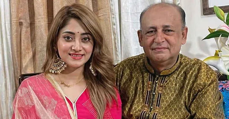 বাবার গ্রেপ্তার নিয়ে যা বললেন পূজা চেরি