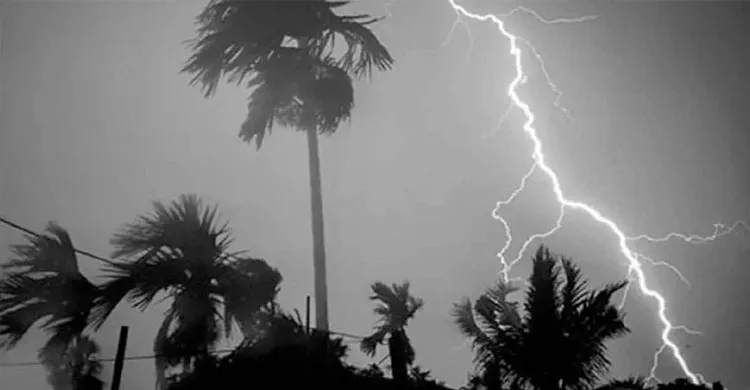 বজ্রপাতের তাণ্ডবে এক দিনে নিভল ১৪ প্রাণ