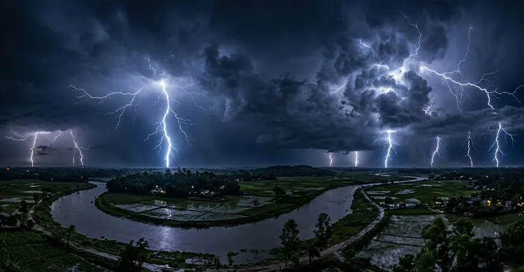 সারাদেশে বজ্রপাতে ৯ জনের মৃত্যু