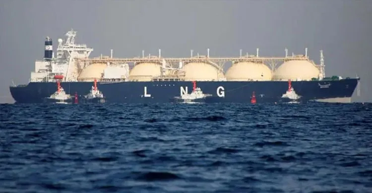 দুই মাস পর হরমুজ প্রণালি পাড়ি দিল এলএনজিবাহী ট্যাংকার