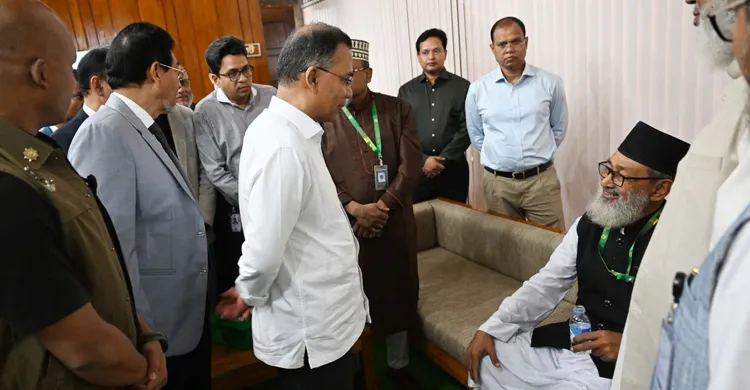 সংসদ অধিবেশনে অসুস্থ হওয়া বিরোধীদলীয় এমপির খোঁজ নিলেন প্রধানমন্ত্রী