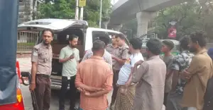 এবার ঢাবিতে নিষিদ্ধ ছাত্রলীগের নামে ঝটিকা মিছিল